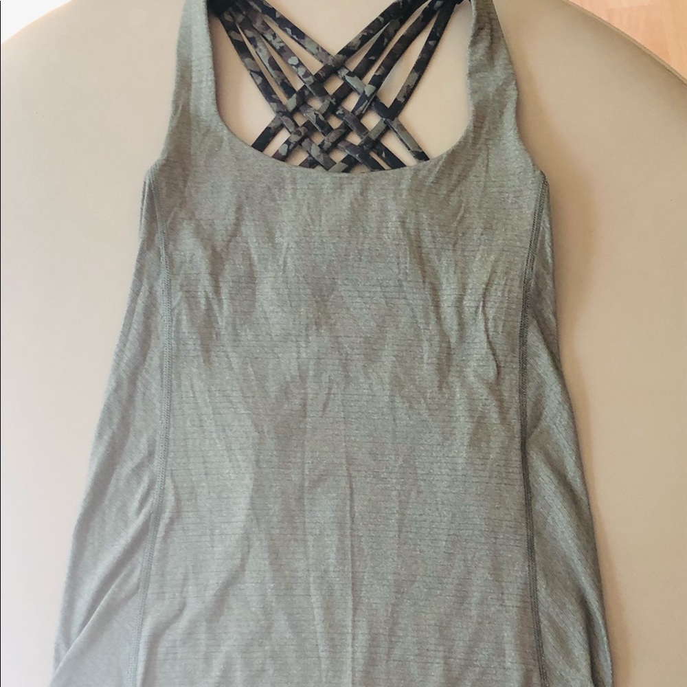 Lululemon free to be tank